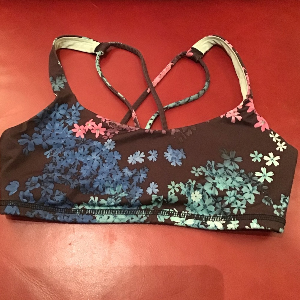 Lulu Lemon Free To Be Bra Size 4